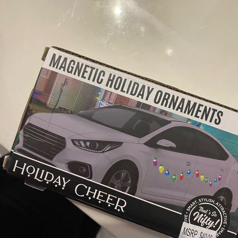 Magnetic Holiday Ornaments - Multicolor